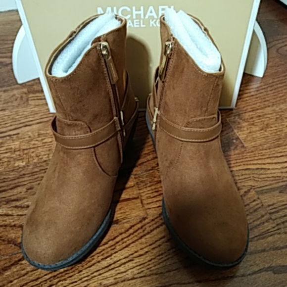 NEW Michael Kors Western Style Bootie Boot Brown 2 - Picture 4 of 4